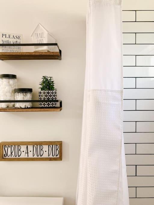 Appartement Modern Smoky Mountain Tiny House à Pigeon Forge Extérieur photo